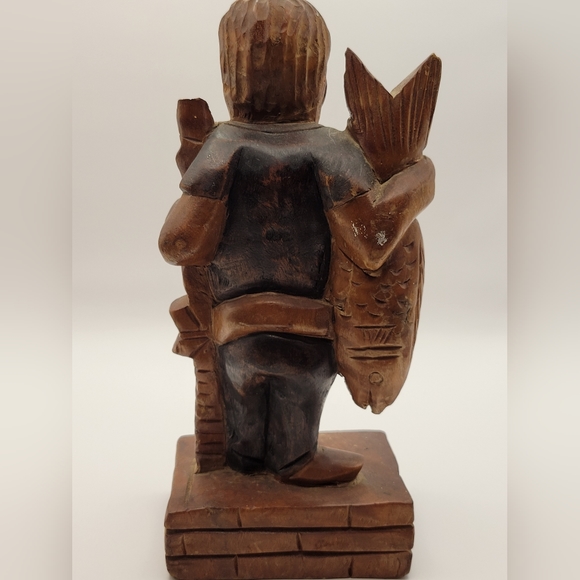 Vintage Handcarved Wood Figurine. Man, with fish and staff? - Picture 3 of 8